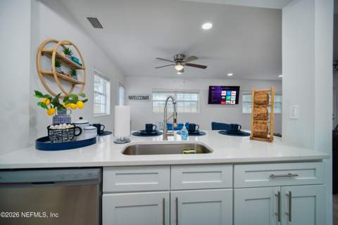 1338 Pinewood Road, Jacksonville Beach FL - photo 10 of 28