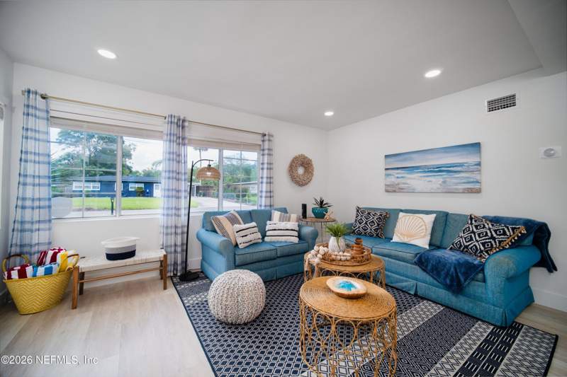 3 bedroom Single Family Residence at 1338 Pinewood Road, Ocean Forest, Jacksonville Beach — photo 4