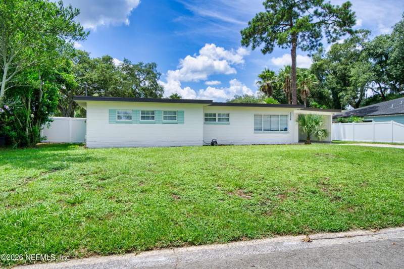 3 bedroom Single Family Residence at 1338 Pinewood Road, Ocean Forest, Jacksonville Beach — photo 2