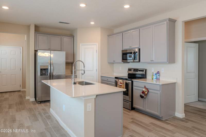 3 bedroom Single Family Residence at 2218 Major Oak Street, Hidden Oaks, Jacksonville — photo 4