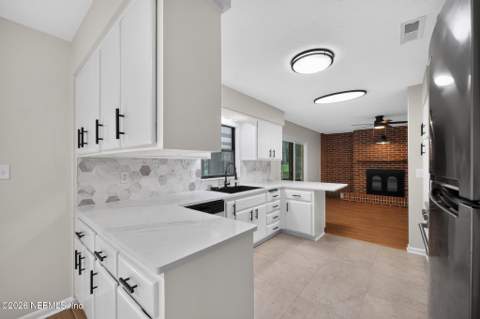 4625 Fulton Road, Jacksonville FL - photo 10 of 30