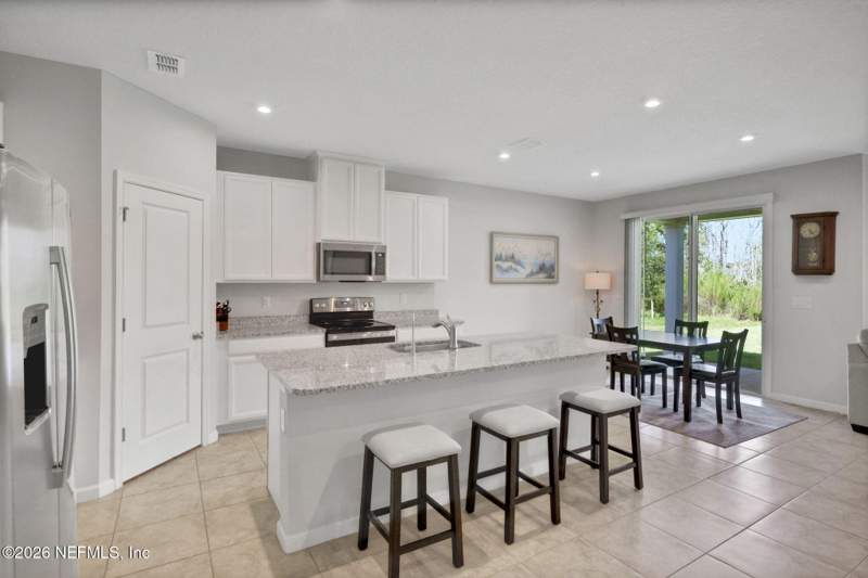 3 bedroom Single Family Residence at 1064 Victoria Hills Court, Panther Creek, Jacksonville — photo 4