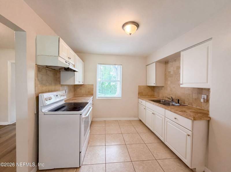 3 bedroom Single Family Residence at 3740 Ballejo Court, Cedar Hills, Jacksonville — photo 2