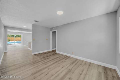 4017 Loys Drive, Jacksonville FL - photo 10 of 67