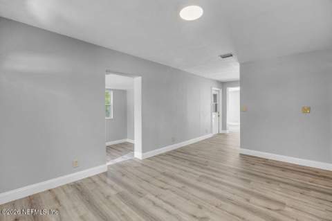 4017 Loys Drive, Jacksonville FL - photo 12 of 67