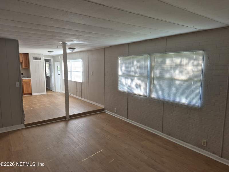 2 bedroom Mobile Home at 2861 ROBERT Street, Larsens Lucky Pine, Jacksonville — photo 3