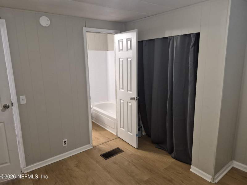2 bedroom Mobile Home at 2861 ROBERT Street, Larsens Lucky Pine, Jacksonville — photo 4