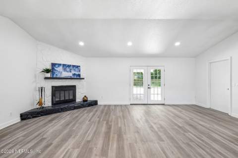 8199 Cholo Trail, Jacksonville FL - photo 8 of 45