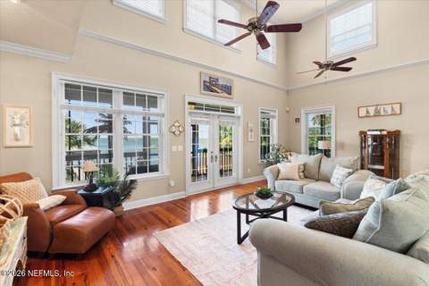 9839 Heckscher Drive, Jacksonville FL - photo 23 of 109
