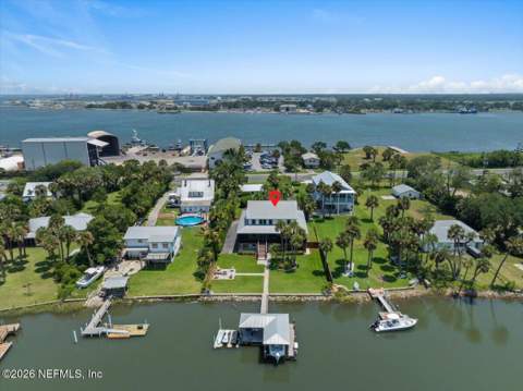 9839 Heckscher Drive, Jacksonville FL - photo 13 of 109