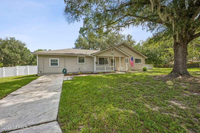 3 bedroom Single Family Residence at 10429 Timber Creek Lane, Timber Creek, Jacksonville — photo 2