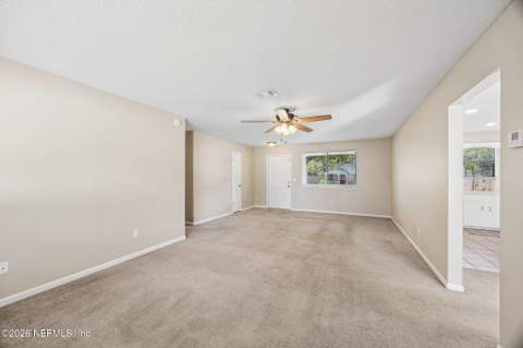 10429 Timber Creek Lane, Jacksonville FL - photo 12 of 37