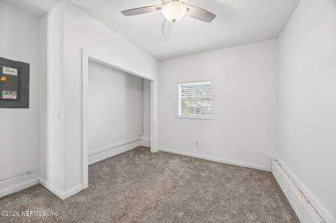 10429 Timber Creek Lane, Jacksonville FL - photo 16 of 37