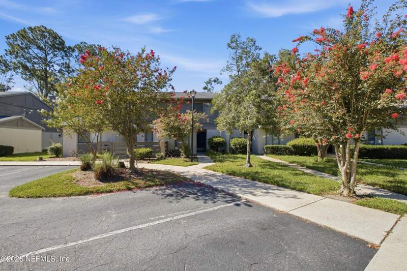 2 bedroom Condominium at 7623 Baymeadows Circle #2022, Village Green At Baymeadows, Jacksonville — photo 5