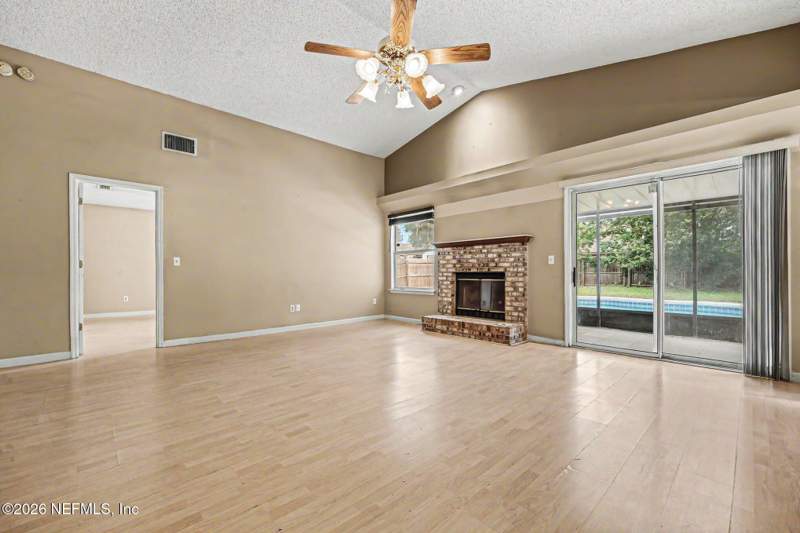 3 bedroom Single Family Residence at 8361 ROCKRIDGE Drive, Argyle Forest, Jacksonville — photo 5