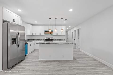 2221 Jayson Avenue, Jacksonville FL - photo 7 of 45