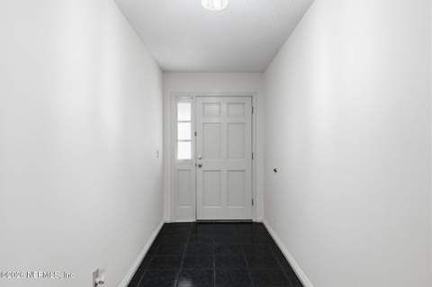 8354 Fire Fly Lane, Jacksonville FL - photo 10 of 40