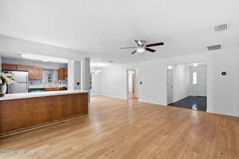 8354 Fire Fly Lane, Jacksonville FL - photo 13 of 40