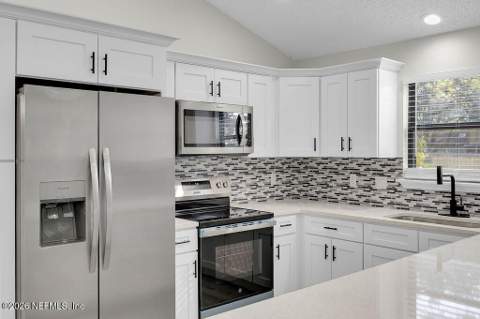 8423 Chason Road, Jacksonville FL - photo 23 of 65