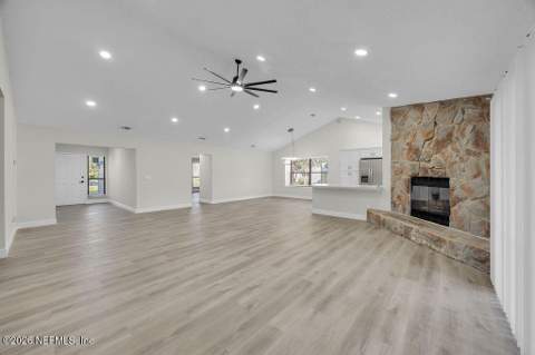 8423 Chason Road, Jacksonville FL - photo 14 of 65