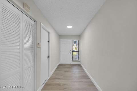 8423 Chason Road, Jacksonville FL - photo 10 of 65