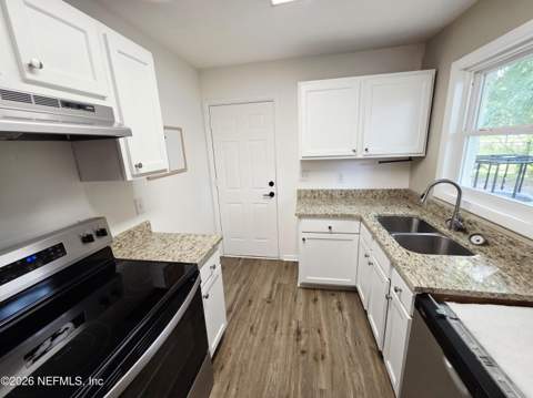 10625 Dodd Road, Jacksonville FL - photo 14 of 22