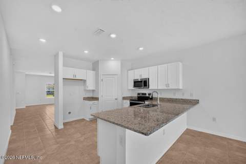 8519 Lilias Circle, Jacksonville FL - photo 12 of 52