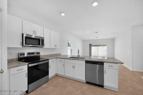 8519 Lilias Circle, Jacksonville FL - photo 16 of 52