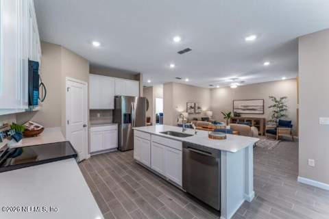 578 Avalon Woods Lane, Jacksonville FL - photo 7 of 24