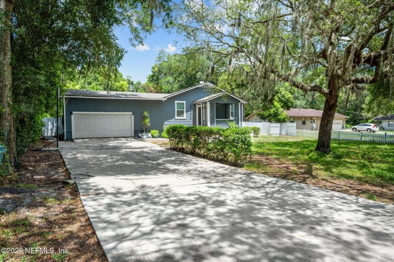 4 bedroom Single Family Residence at 9741 Bradley Road, Southside Estates, Jacksonville — photo 4