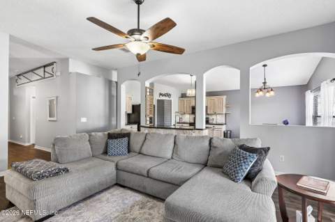 3567 Shrewsbury Drive, Jacksonville FL - photo 7 of 33