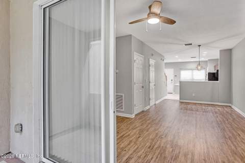 6795 Arching Branch Circle, Jacksonville FL - photo 10 of 21