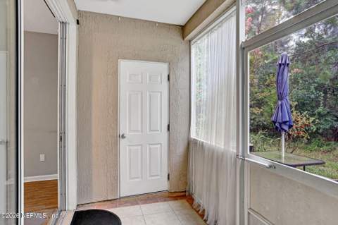 6795 Arching Branch Circle, Jacksonville FL - photo 9 of 21