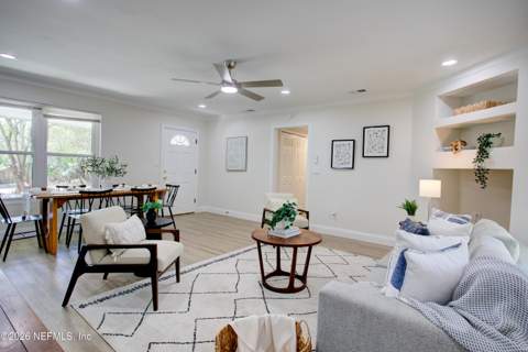 7227 Wendy Circle, Jacksonville FL - photo 6 of 50