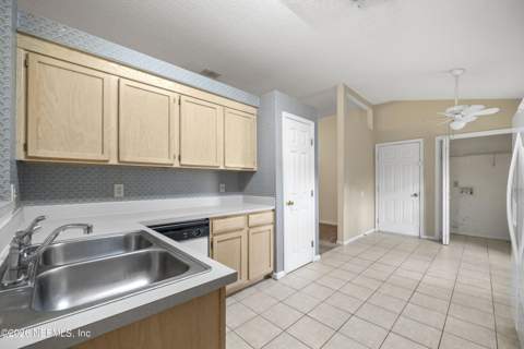 1485 Marsh Rabbit Way, Fleming Island FL - photo 9 of 70