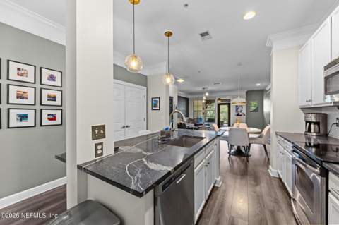 9823 Tapestry Park Circle #104, Jacksonville FL - photo 19 of 58