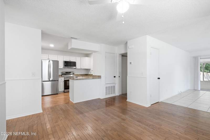 3 bedroom Single Family Residence at 2726 Hidden Village Drive, Hidden Village, Jacksonville — photo 5