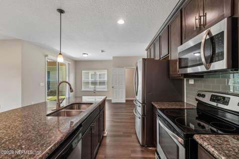 2529 Caney Oaks Drive, Jacksonville FL - photo 7 of 19