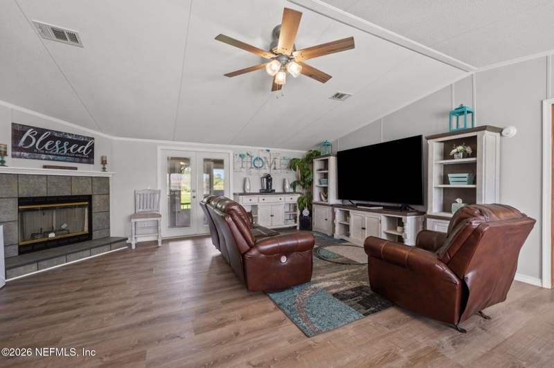 4 bedroom Manufactured Home at 44046 Cross Creek Boulevard, Callahan, Callahan — photo 5