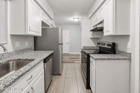 5207 Janice Circle, Jacksonville FL - photo 16 of 48