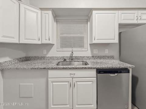 5207 Janice Circle, Jacksonville FL - photo 17 of 48