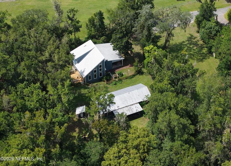 4 bedroom Single Family Residence at 3860 Magnolia Street, Middleburg, Middleburg — photo 2