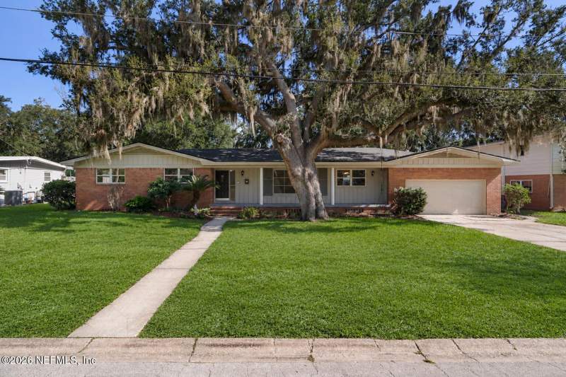 4 bedroom Single Family Residence at 3629 Darnall Place, Montclair, Jacksonville — photo 3