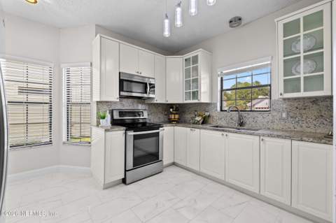 2922 Lantana Lakes Drive, Jacksonville FL - photo 11 of 76