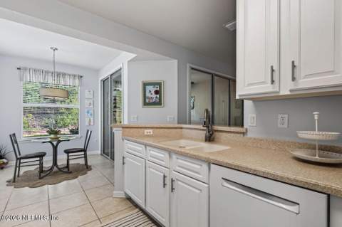8573 Little Swift Circle #31B, Jacksonville FL - photo 13 of 46