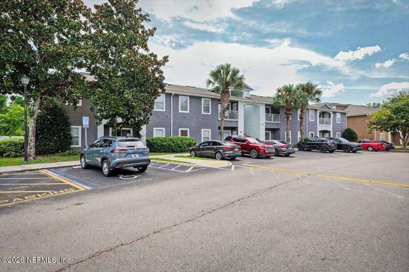 3 bedroom Condominium at 7920 Merrill Road #116, Merrill Pines, Jacksonville — photo 2
