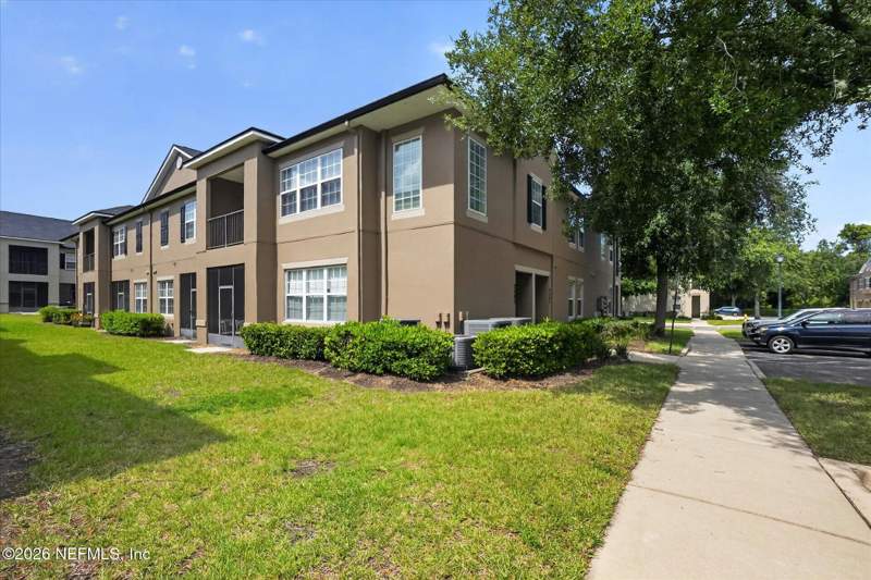 3 bedroom Condominium at 12301 Kernan Forest Boulevard #2402, Hammock Grove, Jacksonville — photo 3