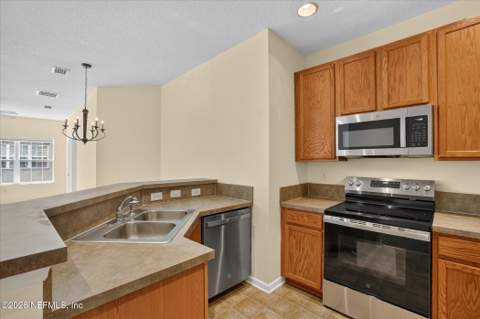 12301 Kernan Forest Boulevard #2402, Jacksonville FL - photo 17 of 54