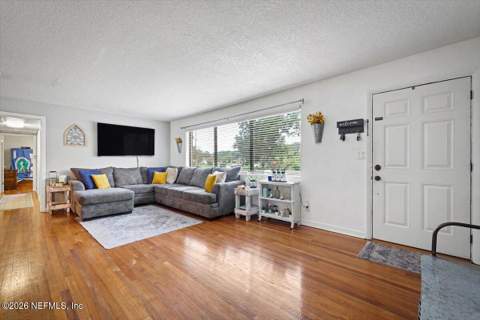 7126 Sans Souci Road, Jacksonville FL - photo 6 of 50