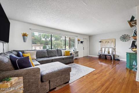 7126 Sans Souci Road, Jacksonville FL - photo 7 of 50